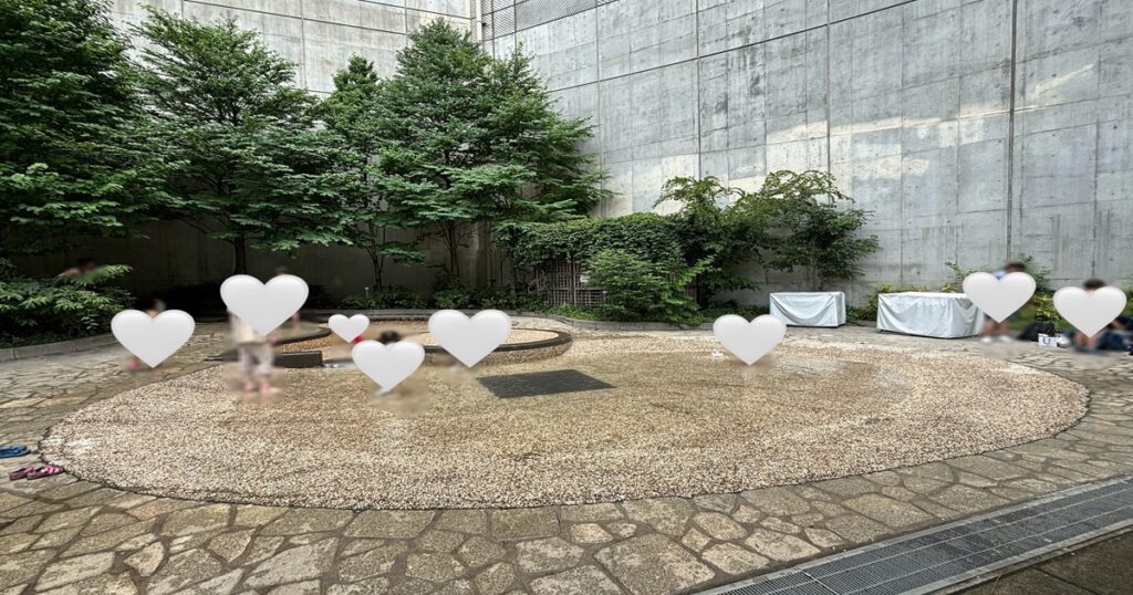 目黒天空庭園のオーパス夢ひろばのジャブジャブ池