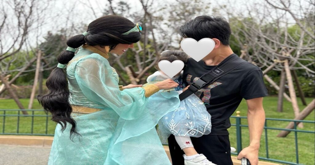 香港ディズニーランドジャスミンとのキャラクターグリーティング