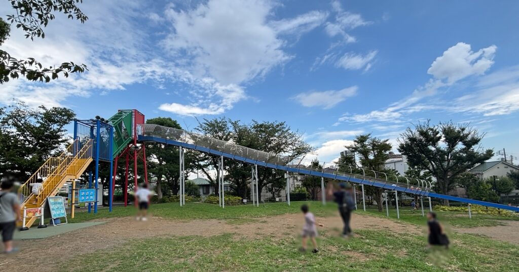 あらかわ遊園すべり台