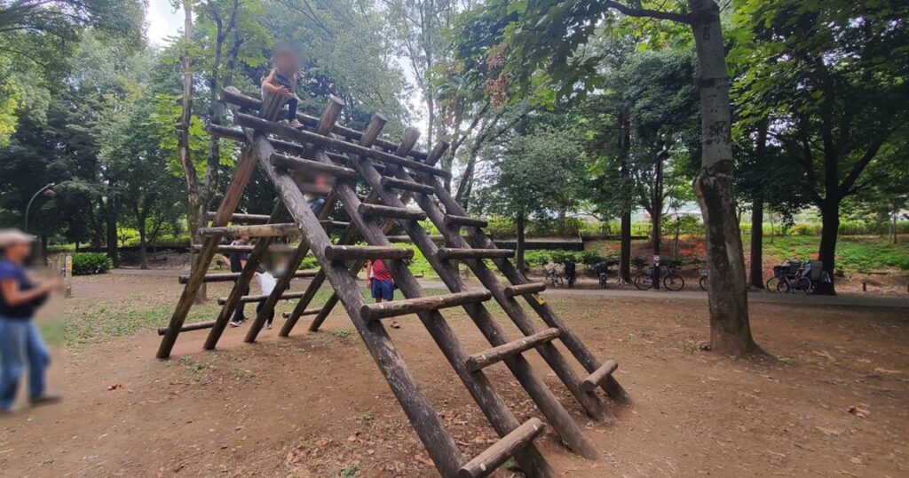 蘆花恒春園フィールドアスレチック広場